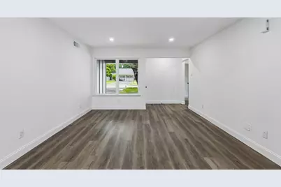 8711 Hackney Lane, Dallas, TX 75238 - Photo 7