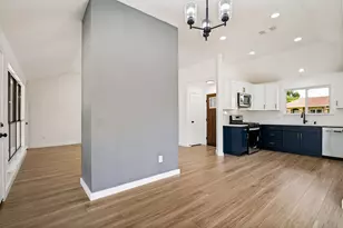8010 Meadowlark Ln, Rowlett, TX 75088 - Photo 7