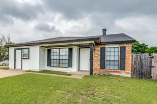 431 Justice Dr, Cedar Hill, TX 75104 - Photo 1