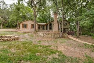 1408 N Cedar Hill Rd, Cedar Hill, TX 75104 - Photo 1