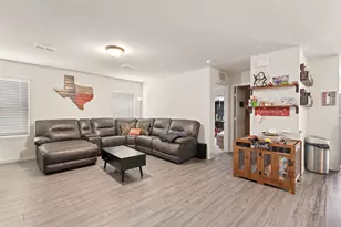 7016 Calshot Rd, Pilot Point, TX 76258 - Photo 3