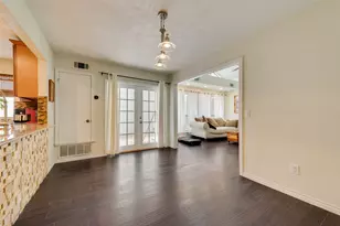 17113 Upper Bay Rd, Addison, TX 75001 - Photo 11