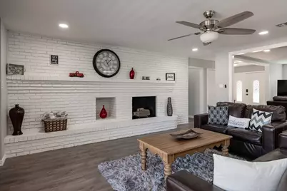 701 Kentwood Circle, Bedford, TX 76021 - Photo 17