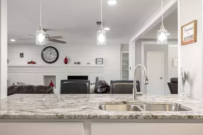 701 Kentwood Circle, Bedford, TX 76021 - Photo 29