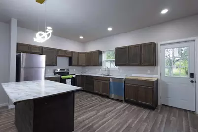 319 E Main Street, Ranger, TX 76470 - Photo 3