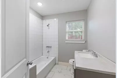 923 Hartsdale Drive, Dallas, TX 75211 - Photo 13