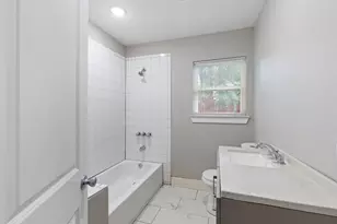 923 Hartsdale Dr, Dallas, TX 75211 - Photo 13