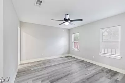 923 Hartsdale Drive, Dallas, TX 75211 - Photo 11