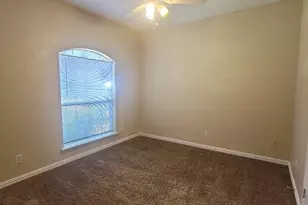 611 Linda Dr, Burleson, TX 76028 - Photo 7