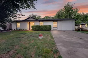 1402 Shelmar Dr, Arlington, TX 76014 - Photo 1