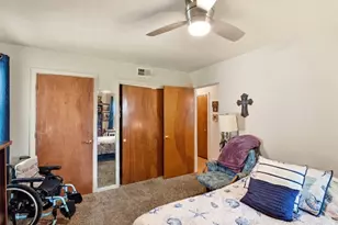 913 Blossom Circle, Garland, TX 75041 - Photo 13
