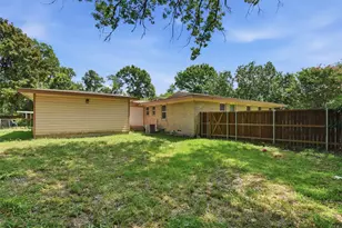 913 Blossom Circle, Garland, TX 75041 - Photo 17
