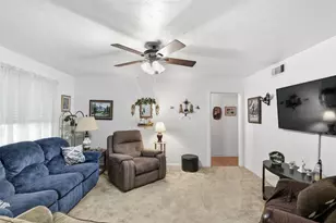 913 Blossom Circle, Garland, TX 75041 - Photo 3