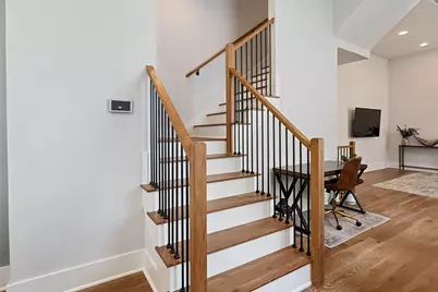381 E Greenbriar Lane #1001, Dallas, TX 75203 - Photo 23
