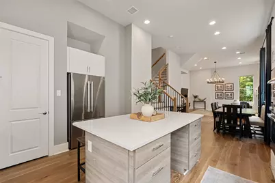 381 E Greenbriar Lane #1001, Dallas, TX 75203 - Photo 1
