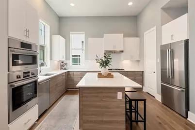 381 E Greenbriar Lane #1001, Dallas, TX 75203 - Photo 15