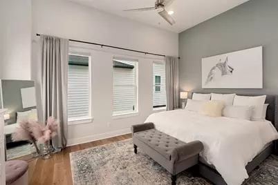 381 E Greenbriar Lane #1001, Dallas, TX 75203 - Photo 5