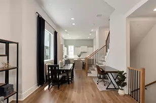 381 E Greenbriar Ln, Dallas, TX 75203 - Photo 15