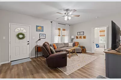 521 Woodard Avenue, Cleburne, TX 76033 - Photo 11