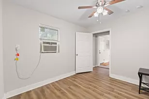 521 Woodard Ave, Cleburne, TX 76033 - Photo 31