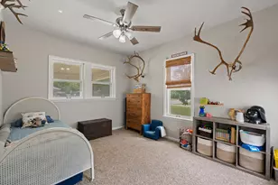 521 Woodard Ave, Cleburne, TX 76033 - Photo 15