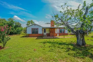 713 Lution Dr, Weatherford, TX 76087 - Photo 1