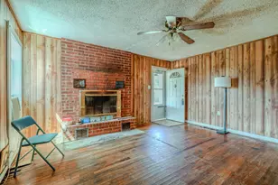 713 Lution Dr, Weatherford, TX 76087 - Photo 3