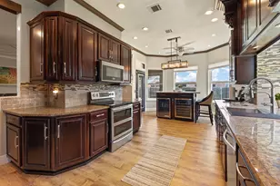 2814 St Maria Dr, Mansfield, TX 76063 - Photo 9
