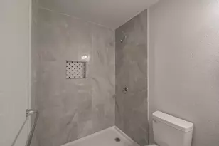 5558 Meadowbrook Dr, Fort Worth, TX 76112 - Photo 35