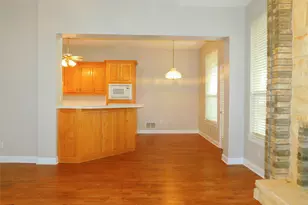 502 Hillcrest Ln, Krum, TX 76249 - Photo 11