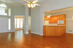 502 Hillcrest Ln, Krum, TX 76249 - Photo 7