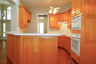 502 Hillcrest Ln, Krum, TX 76249 - Photo 13