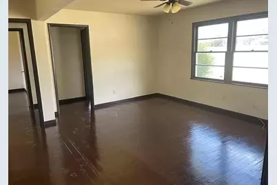 910 Circle Drive, Bowie, TX 76230 - Photo 5
