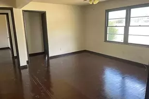 910 Circle Dr, Bowie, TX 76230 - Photo 5