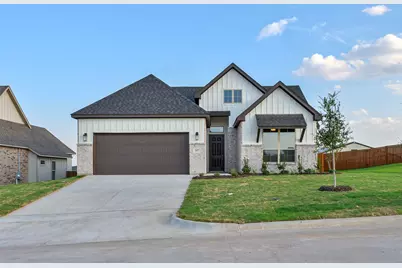 107 Hall Street, Glen Rose, TX 76043 - Photo 1