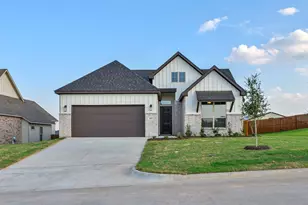 107 Hall St, Glen Rose, TX 76043 - Photo 1