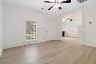 911 N Branch St, Sherman, TX 75090 - Photo 9