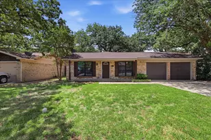 3318 Woodthrush Ln, Denton, TX 76209 - Photo 1