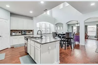 2756 Explorador, Grand Prairie, TX 75054 - Photo 7