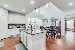 2756 Explorador, Grand Prairie, TX 75054 - Photo 7
