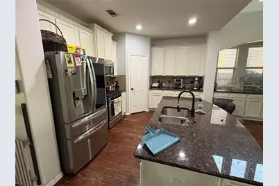 2756 Explorador, Grand Prairie, TX 75054 - Photo 7
