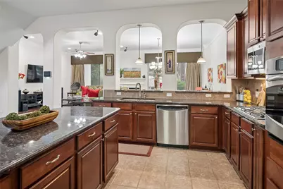 835 Rockingham Drive, Irving, TX 75063 - Photo 13