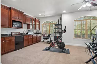 835 Rockingham Dr, Irving, TX 75063 - Photo 23