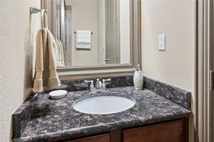 835 Rockingham Dr, Irving, TX 75063 - Photo 21