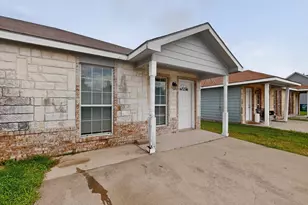 117 W Wilson Ave, Sherman, TX 75090 - Photo 3