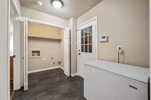1217 W Redbud Dr, Hurst, TX 76053 - Photo 17