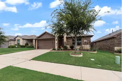 925 Walls Boulevard, Crowley, TX 76036 - Photo 3