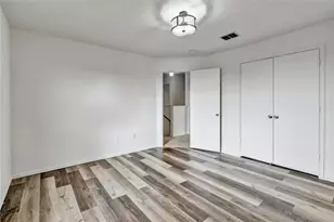1301 Erin Ct, Burleson, TX 76028 - Photo 5