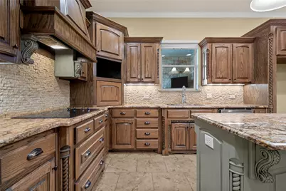 7030 Flagstone Circle, McGregor, TX 76657 - Photo 3