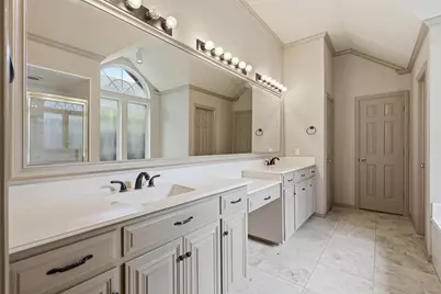3318 Summergrove Drive, Arlington, TX 76001 - Photo 25